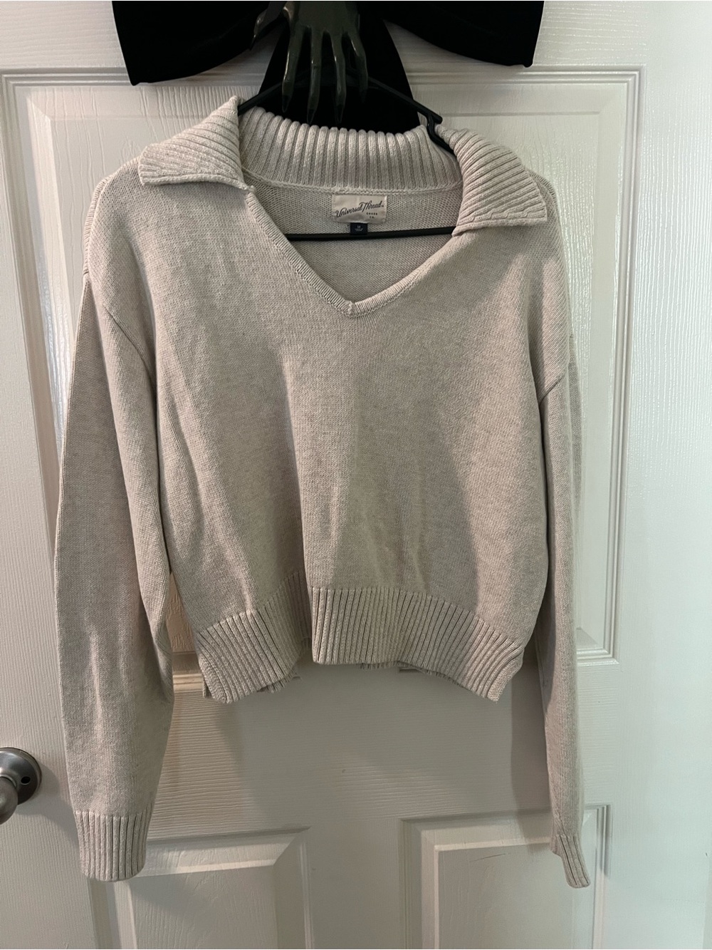 Universal Thread Cream V-Neck Collared Knit Sweater